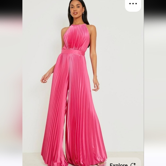 Boohoo Occasion Satin Pink High Neck Sleeveless Pleated Wide